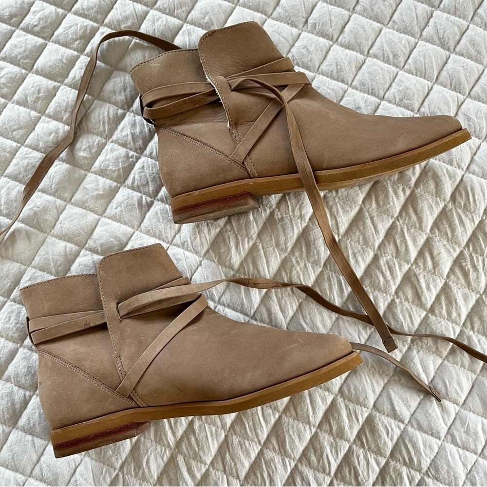 Bernardo booties - Picture 6 of 7